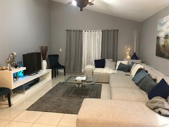 3rd image of 944 Ocala Woods Ln