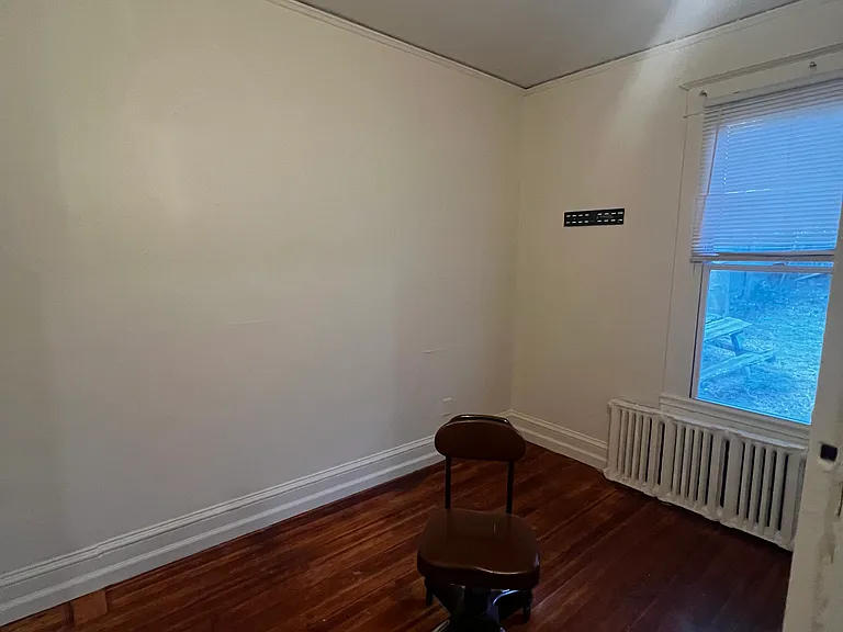 137 Dana Ave #1R — Photo 3