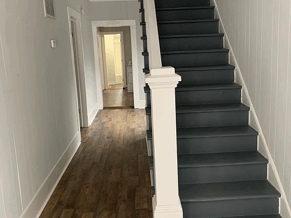 2nd image of 517 Vance St #2