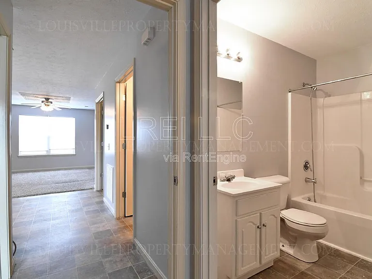 304 Keeneland Dr #1B — Photo 11