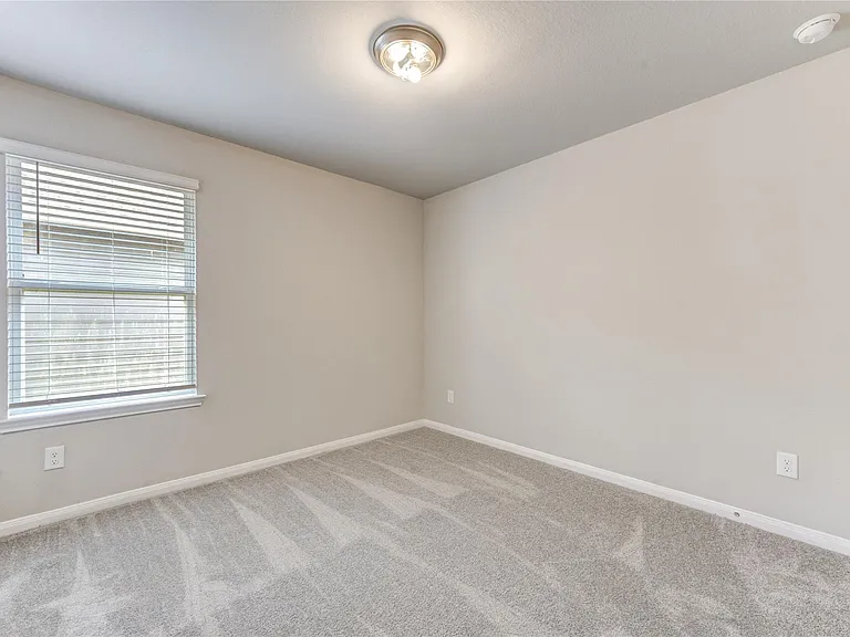 1218 Glendora Dr — Photo 33