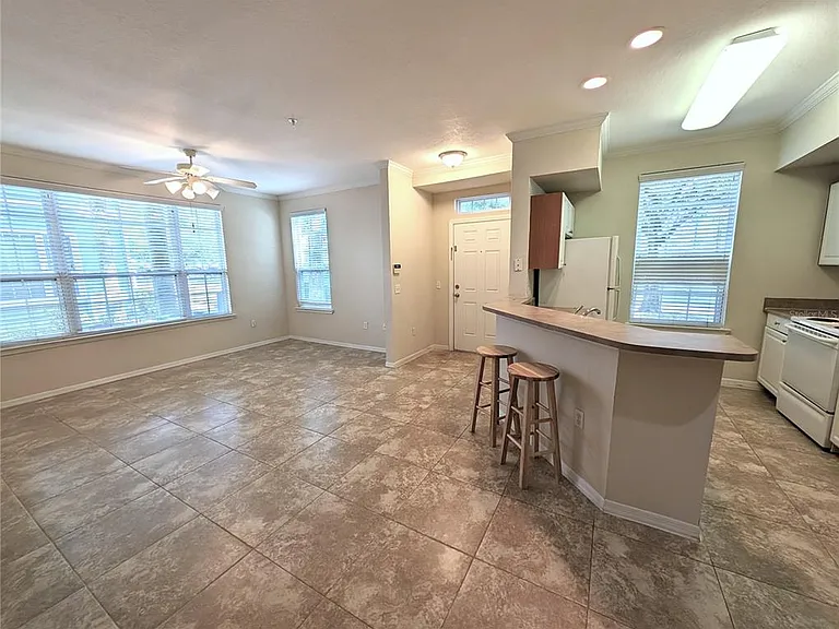 5711 Soldier Cir #102 — Photo 4