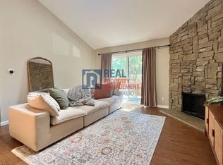 3275 S Ammons St APT 3-201, Denver, CO 80227