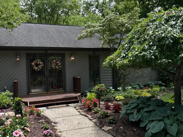 6888 Edwardsville Rd, Blanchester, OH 45107