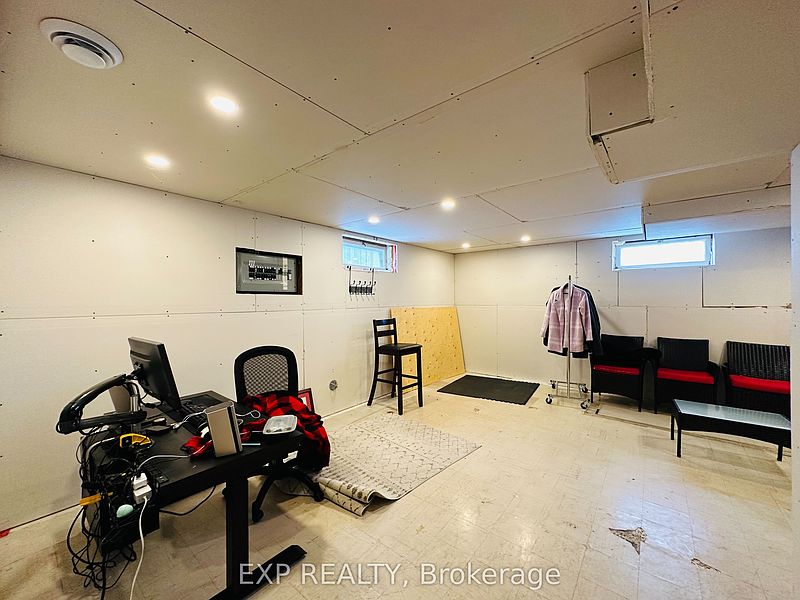 Ottawa House for rent - 3 Bedrooms — photo 16