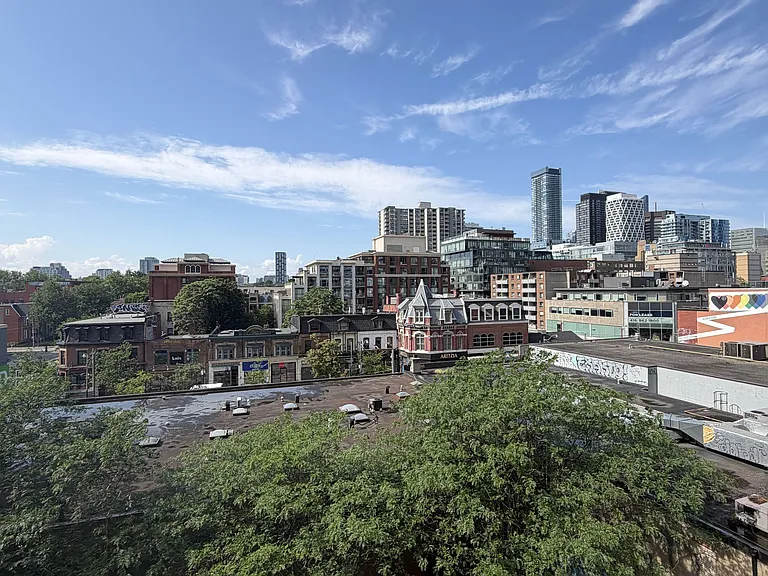 330 Richmond St W #609 — Photo 16