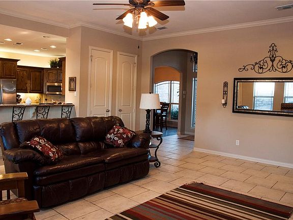 5th image of 609 Mink Dr