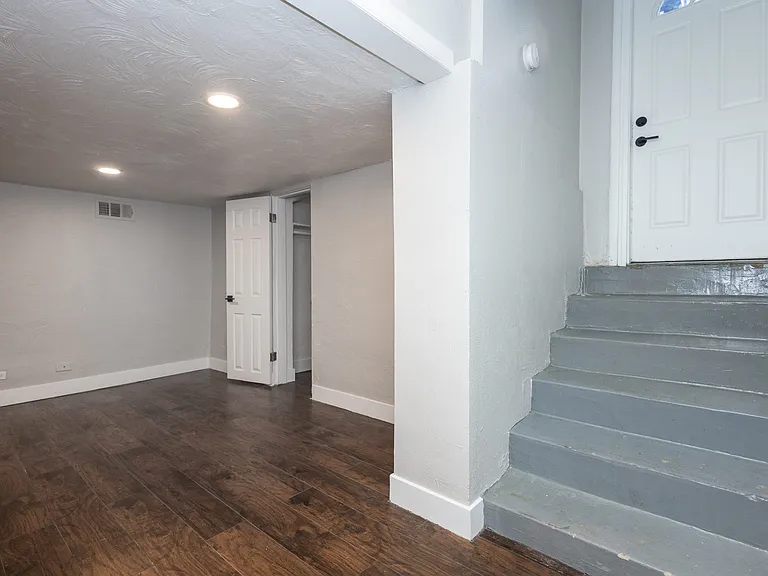 1030 N Washington St — Photo 25