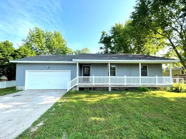 603 E Centennial Dr, Pittsburg, KS 66762