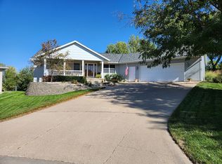 503 Prairie View Dr, Carroll, IA 51401