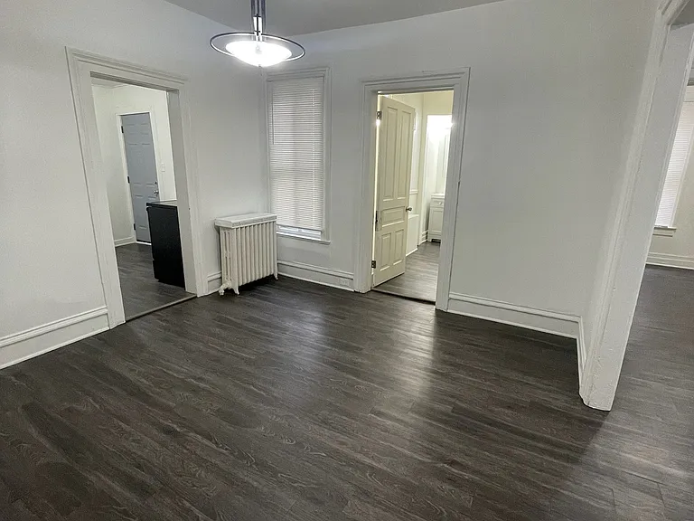 212 Ferris St — Photo 6