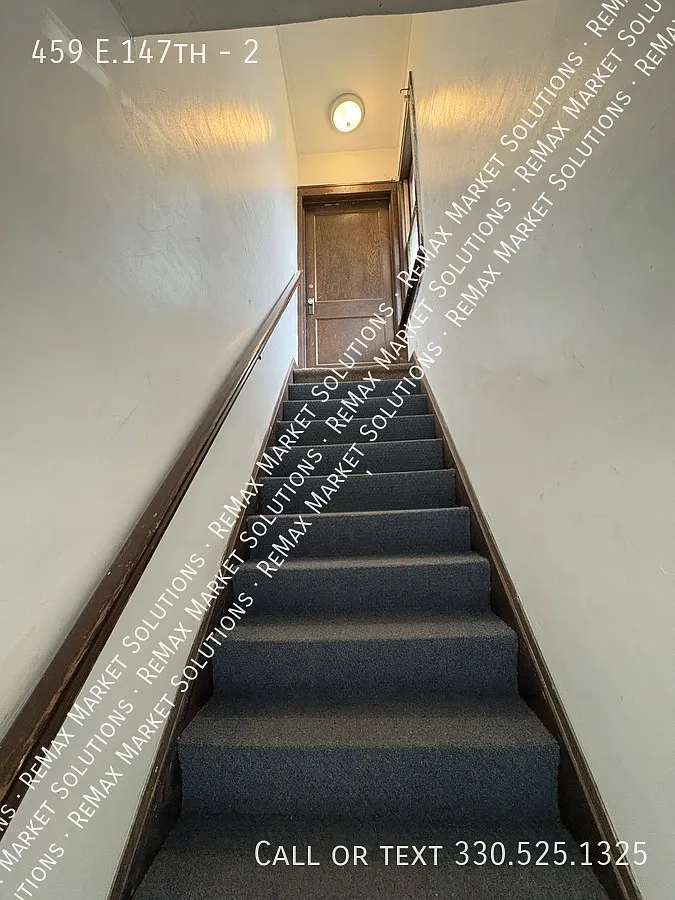Spacious 2-Bedroom in Cleveland- $1,000/Month — Photo 2