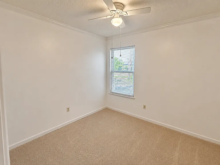1972 Carnation Cir #A — Photo 10