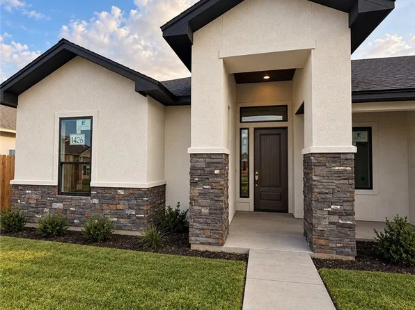 1426 Lois Chesney St, Corpus Christi, TX 78415