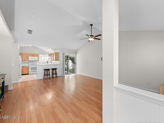 5th image of 612 PARADISE Court