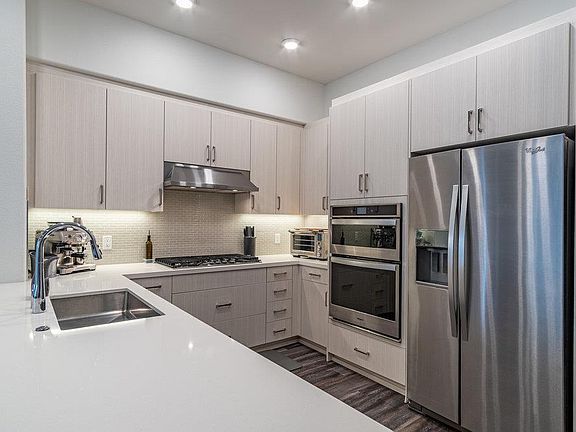 4th image of 45228 Tom Blalock St Unit 102