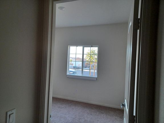 3rd image of 26553 Rosemary St