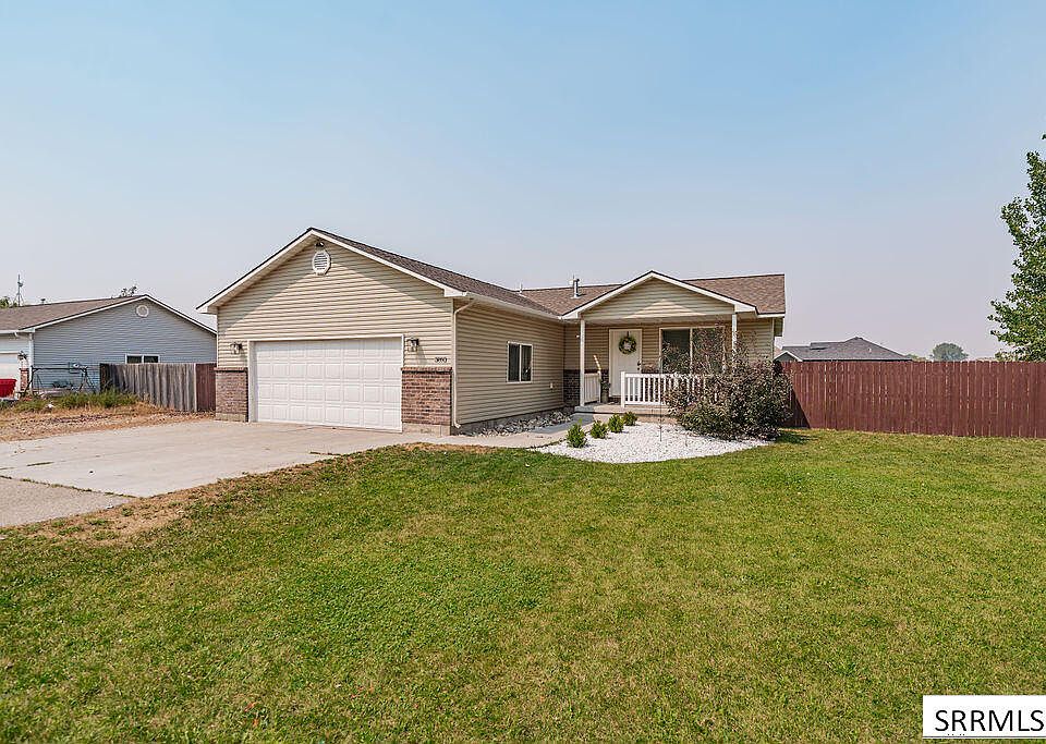1st image of 3893 E Ash Ln