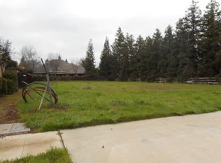 2485 Ashcroft Ave, Clovis, CA