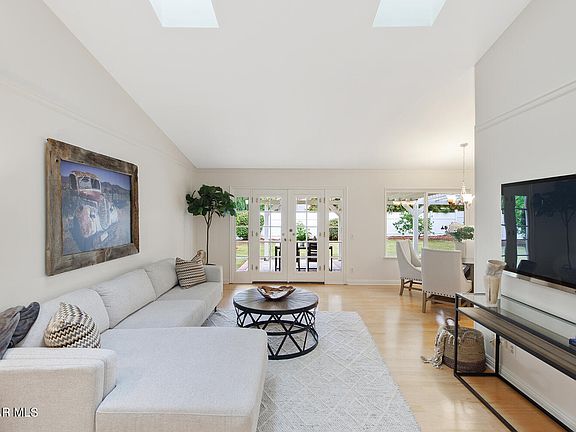 4th image of 493 Cosmos Ct
