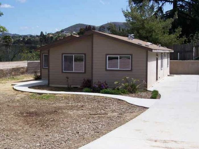 1st image of 2140 Primrose Ave