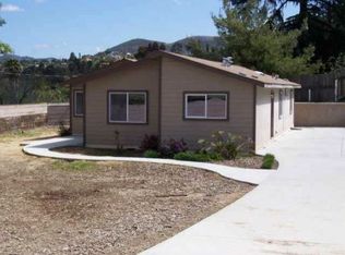 2140 Primrose Ave, Vista, CA 92083