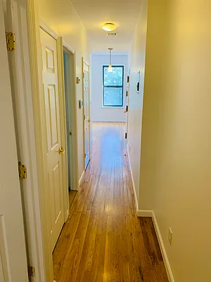 Rented by R New York | media 11