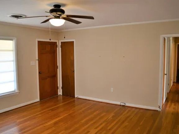 4th image of 1005 Northwest Ave