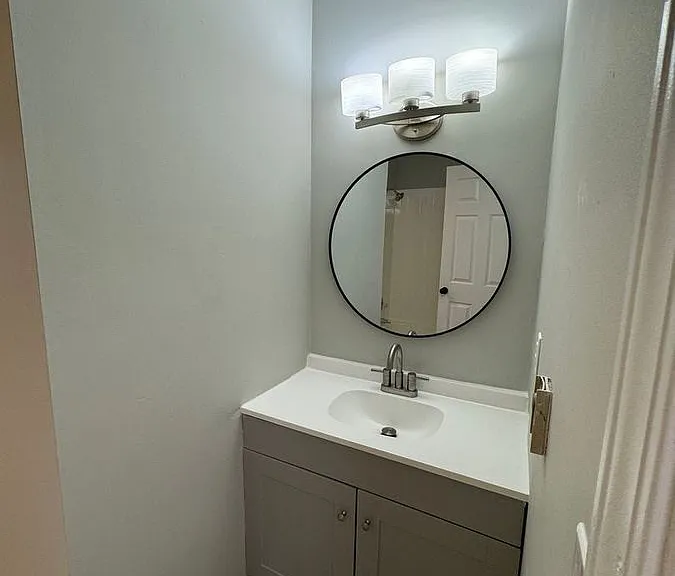 105 Astor Pl — Photo 33