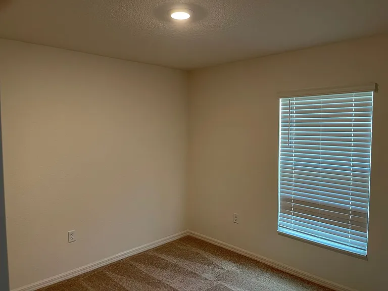 75 Raleigh Dr — Photo 4
