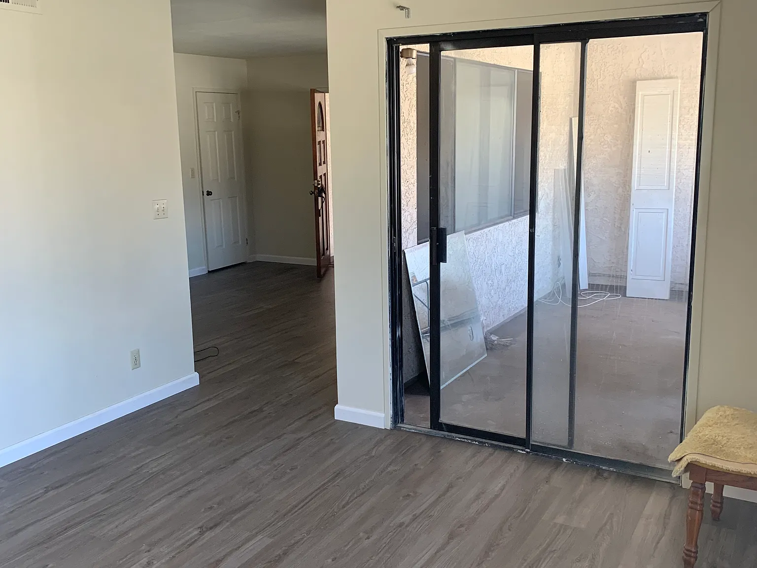 905 W Walnut Ave — Photo 2
