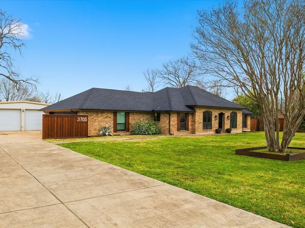 3705 Castle Dr, Rowlett, TX 75089
