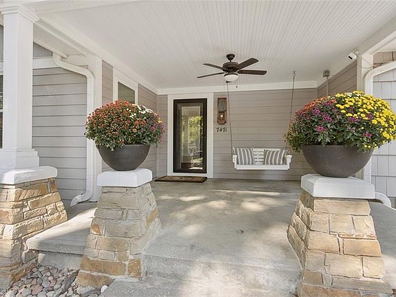 3rd image of 7471 Village Dr