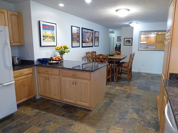5th image of 2511 S Linda Dr