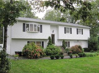 371 Pond Path, East Setauket, NY 11733