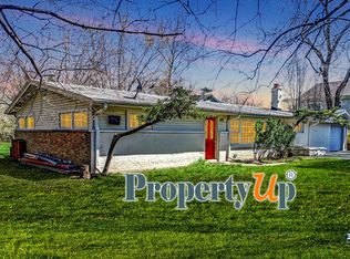 39 S Leonard Rd, Palatine, IL 60074