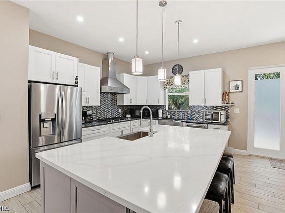 3rd image of 140 N Brida St