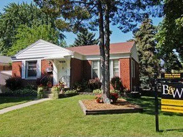 7656 Lockwood Ave, Skokie, IL 60077