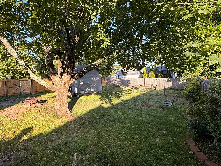 2855 Post Rd #1 — Photo 13