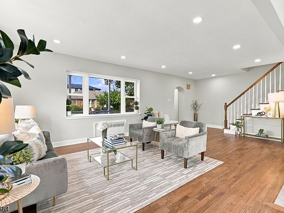 4th image of 94 Ligham St