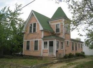 422 Shasta St, Manchester, NH 03103