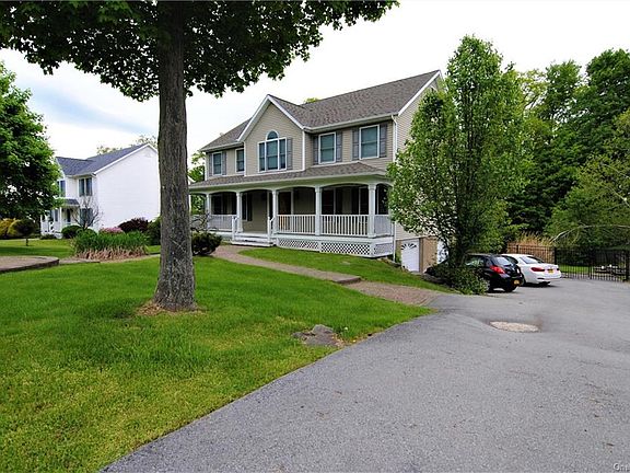 2nd image of 52 Winchester Dr