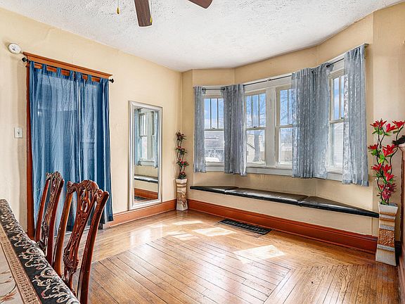 4th image of 1034 Princeton Blvd