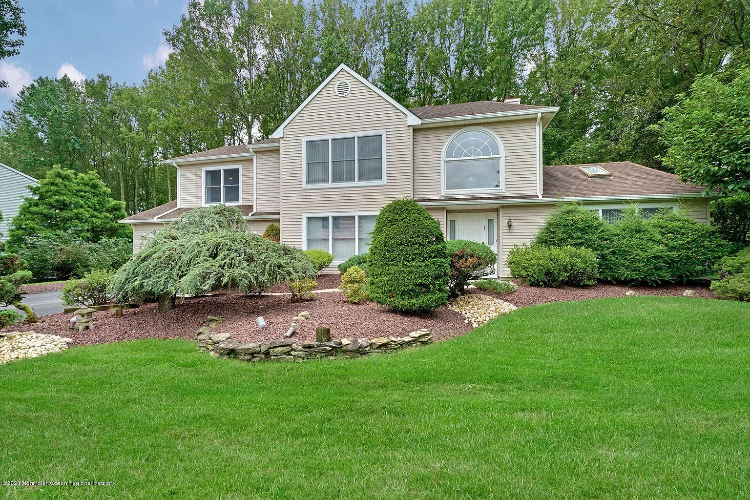 15 Winding Woods Way photo 1