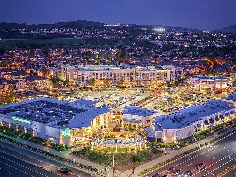 Shopping and dining are just a short walk away at Village at La Floresta