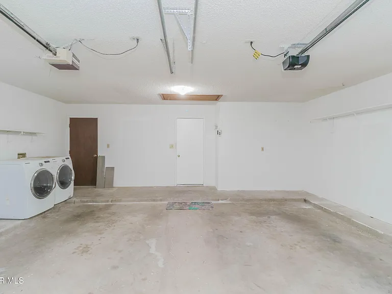 11052 Middledale St — Photo 30