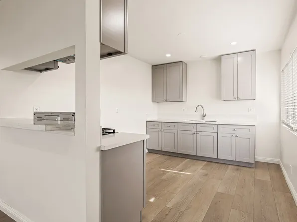 6130 Mesa Ave APT 7, Los Angeles, CA 90042