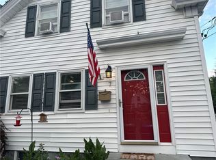 7 Prospect St, Bristol, RI 02809