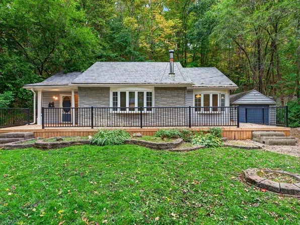 1301 Hidden Valley Rd, Burlington, ON L7P 0T5
