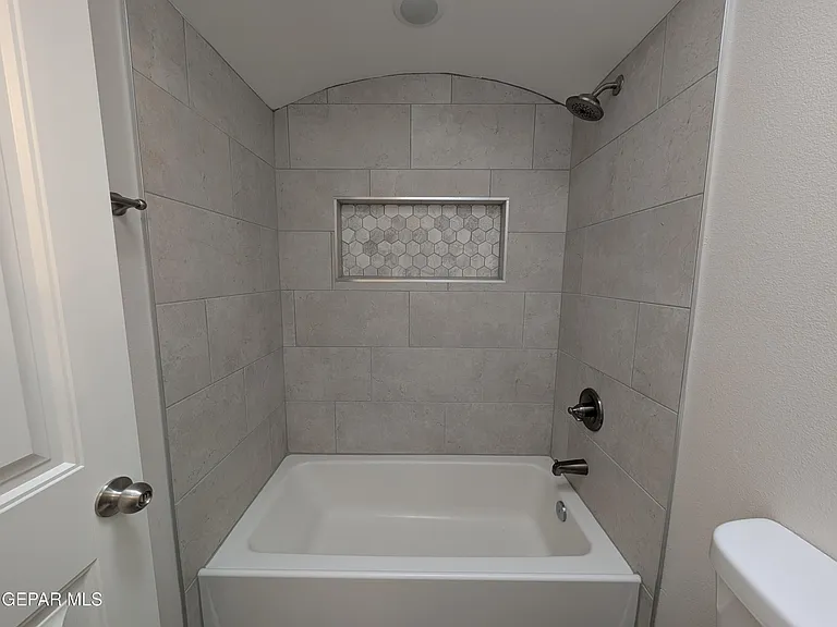 517 La Entrada Cir — Photo 24